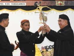Pagelaran Wayang Kulit Semalam Suntuk, SH Terate Cabang Tanggamus Pusat Madiun Gelar Tasyakuran Warga Baru 2025 