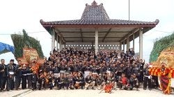 Kunjungan Ketua IPSI Karawang Dea Eka Rizaldi Disambut Penampilan Reog Ponorogo 