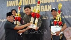 Ketua II Bidang Teknik Pencaksilat SH Terate Pusat Madiun Serahkan Trofi Juara SH Terate CUP IV Jawa Timur 2026
