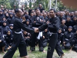 Berjabat Tangan, Membentuk Manusia Berbudi Luhur melalui Persaudaraan yang Sejati